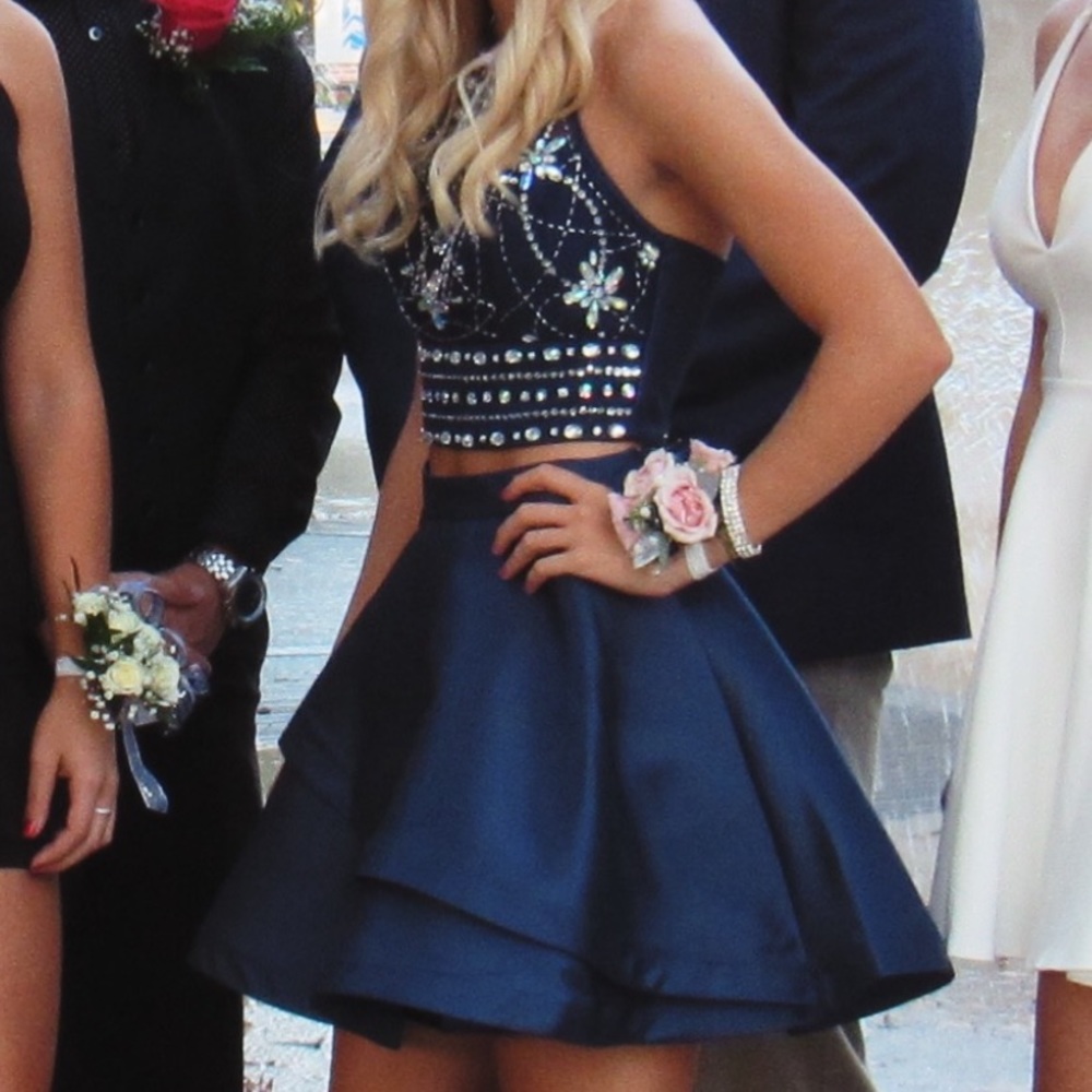 Navy blue 2-piece prom dress